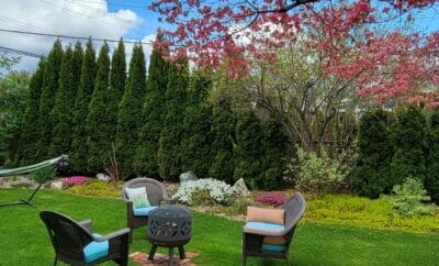 Cozy 1 bdrm 1 bath with gourmet kitchen, hot tub. Within 16 min walk to Penticton Regional Hospital