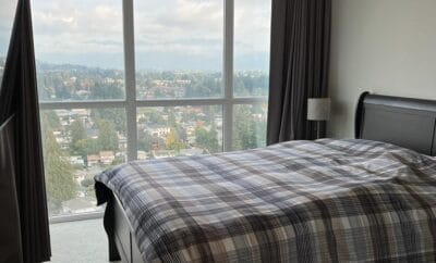 Spacious 2 bedroom modern apartment in Abbotsford walking distance to hospital