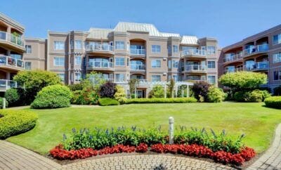 Furnished Top Floor 1 Bedroom Condo!