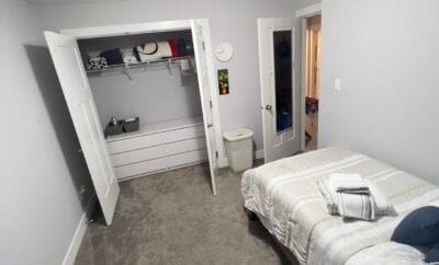 1Bedroom, 3-5mins walk to Cowichan District Hospital