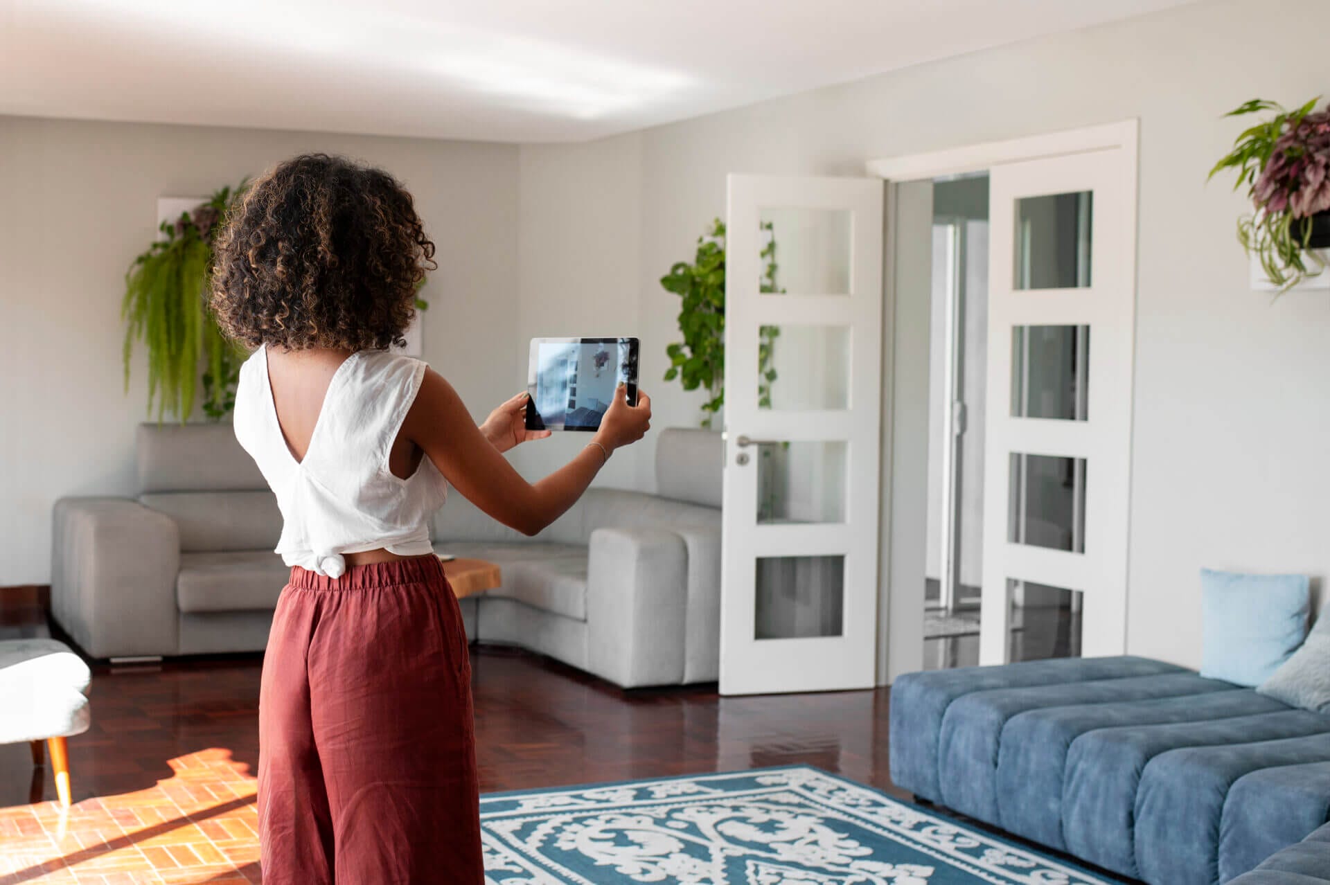 Spy-proof Your Space: A Tenant's Guide to Detecting Hidden Cameras in Rentals