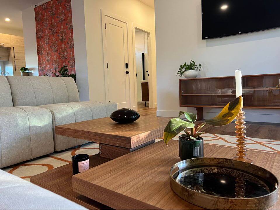 Stylish 2-BDRM Beachside Rental