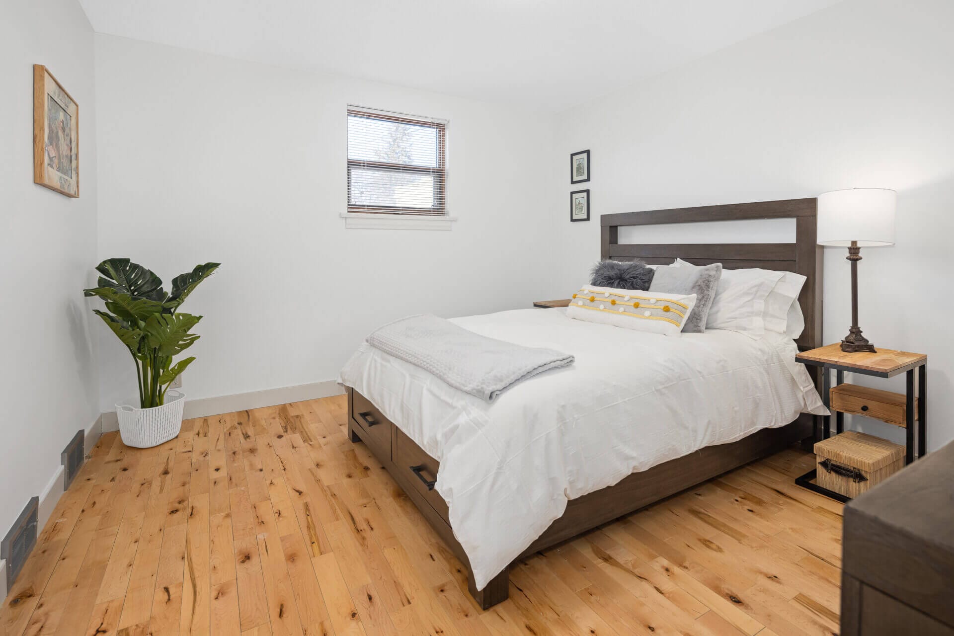 2BR Home | Close to Broadway | Fireplace | BBQ