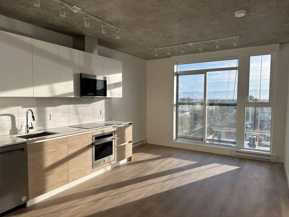 Bright 1 bed, 1 bath downtown Victoria BC