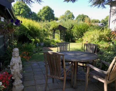 Cozy 1 bedroom garden suite